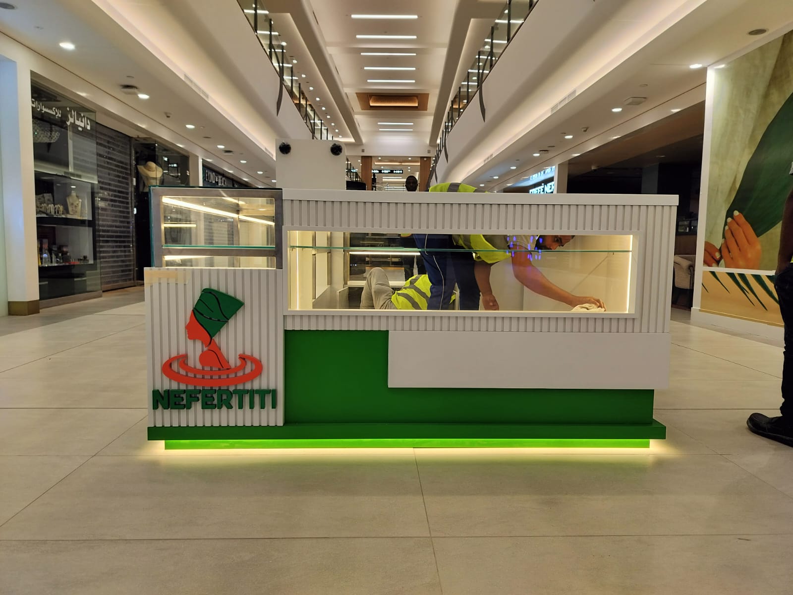 Shopping Malls & Kiosks